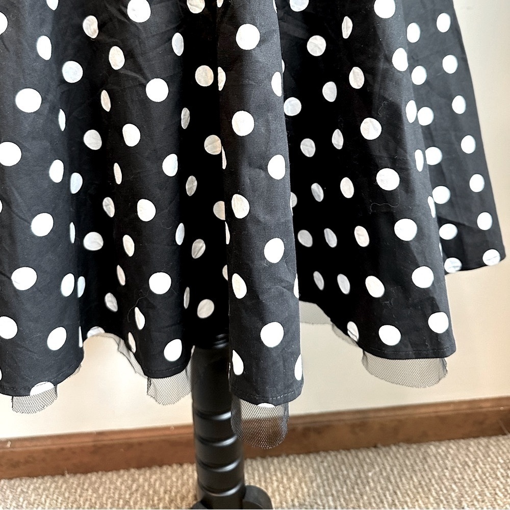 Hot Topic Black with White Polka Dot Swing Dress Size XS  *Like New* 🖤 - Picture 10 of 15